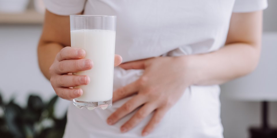 Bauchschmerzen nach dem Milchtrinken