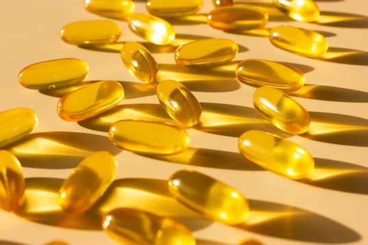 Überdosierung Vitamin D Gelb Pillen Kapseln NEM Nahrungsergänzungsmittel